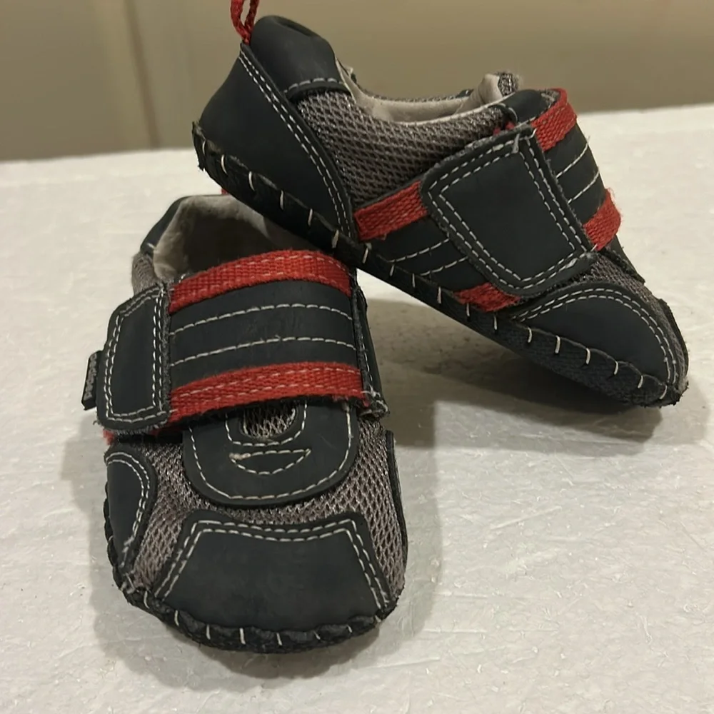 Pediped kids mesh/leather wide loop closure size 5.5-6 (18-24M) black red